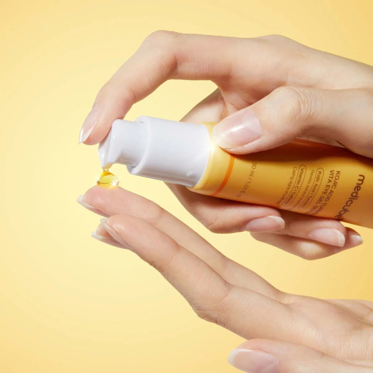 KOJIC ACID TURMERIC VITA EYE GEL SERUM